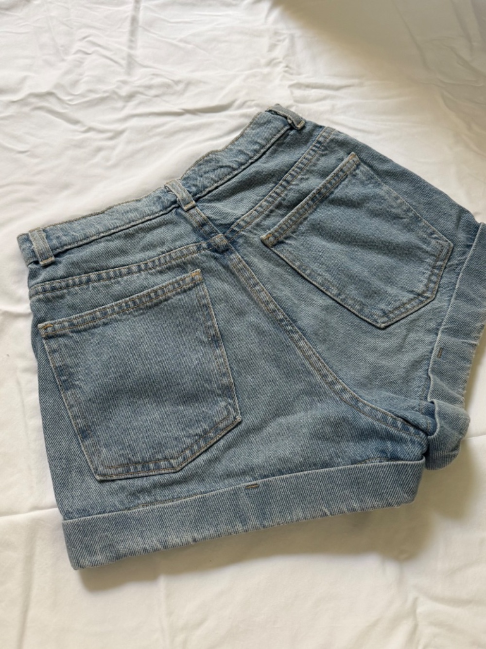 American Apparel (sz 26) high-rise cuffed denim shorts - Picture 7 of 9